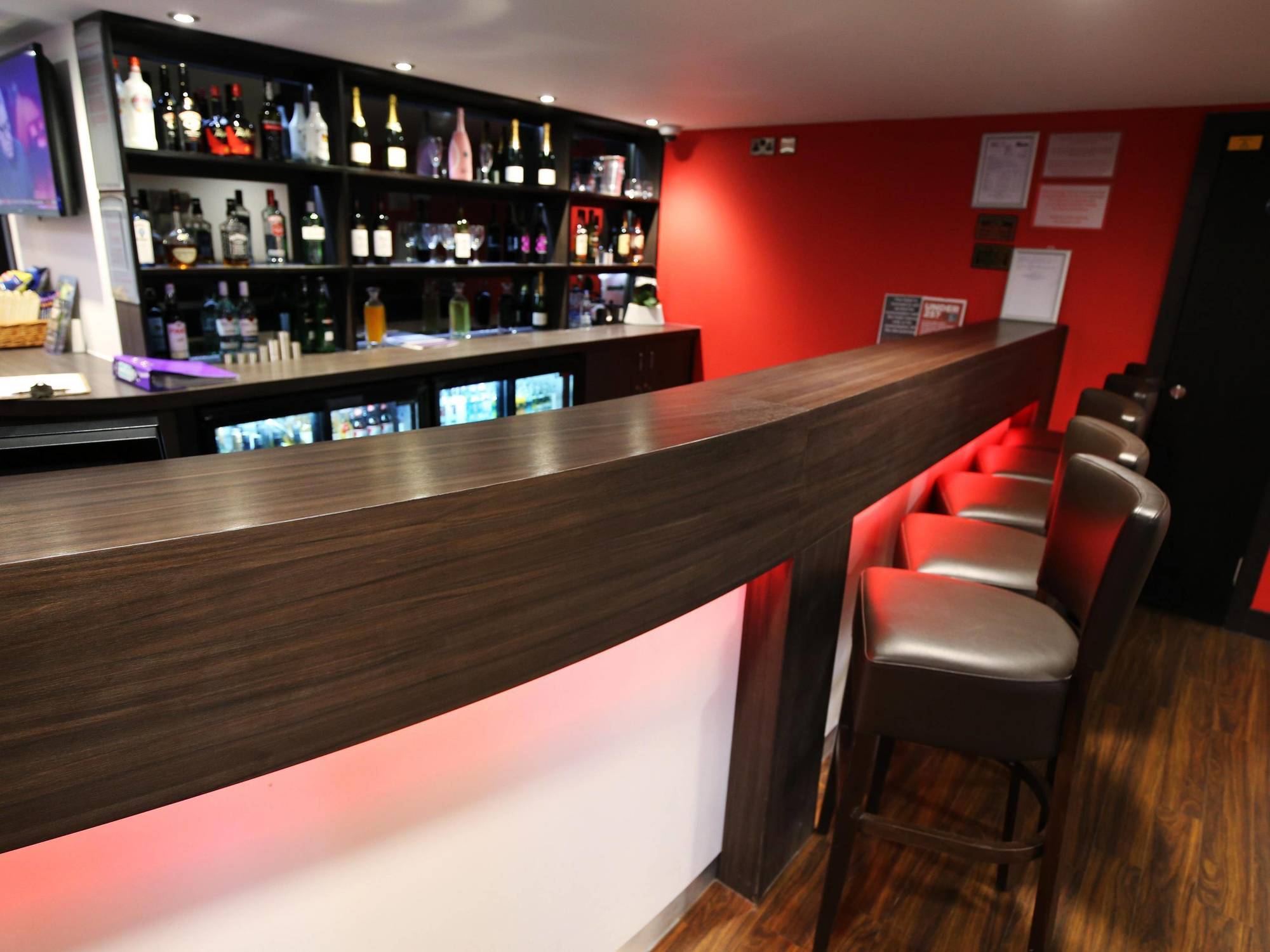 Ramada Oxford Ξενοδοχείο Waterstock Εξωτερικό φωτογραφία